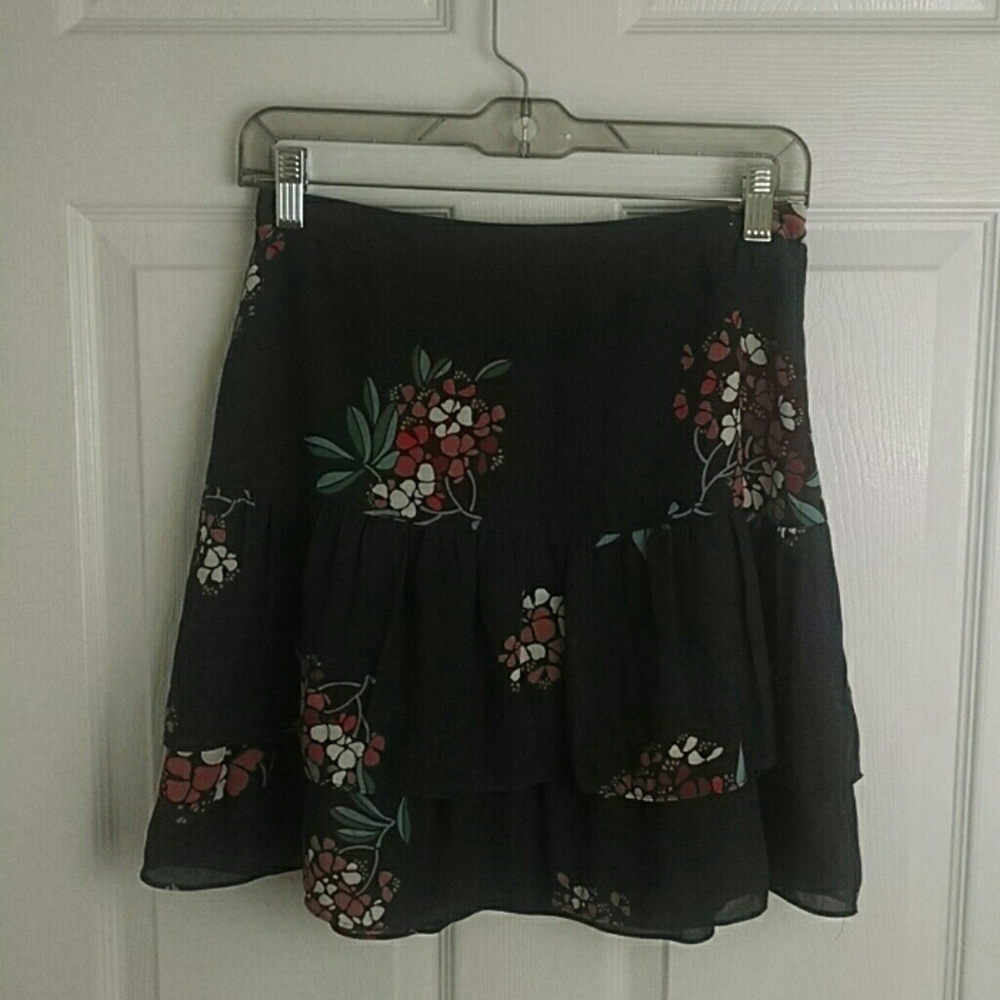 LOFT floral, tiered skirt